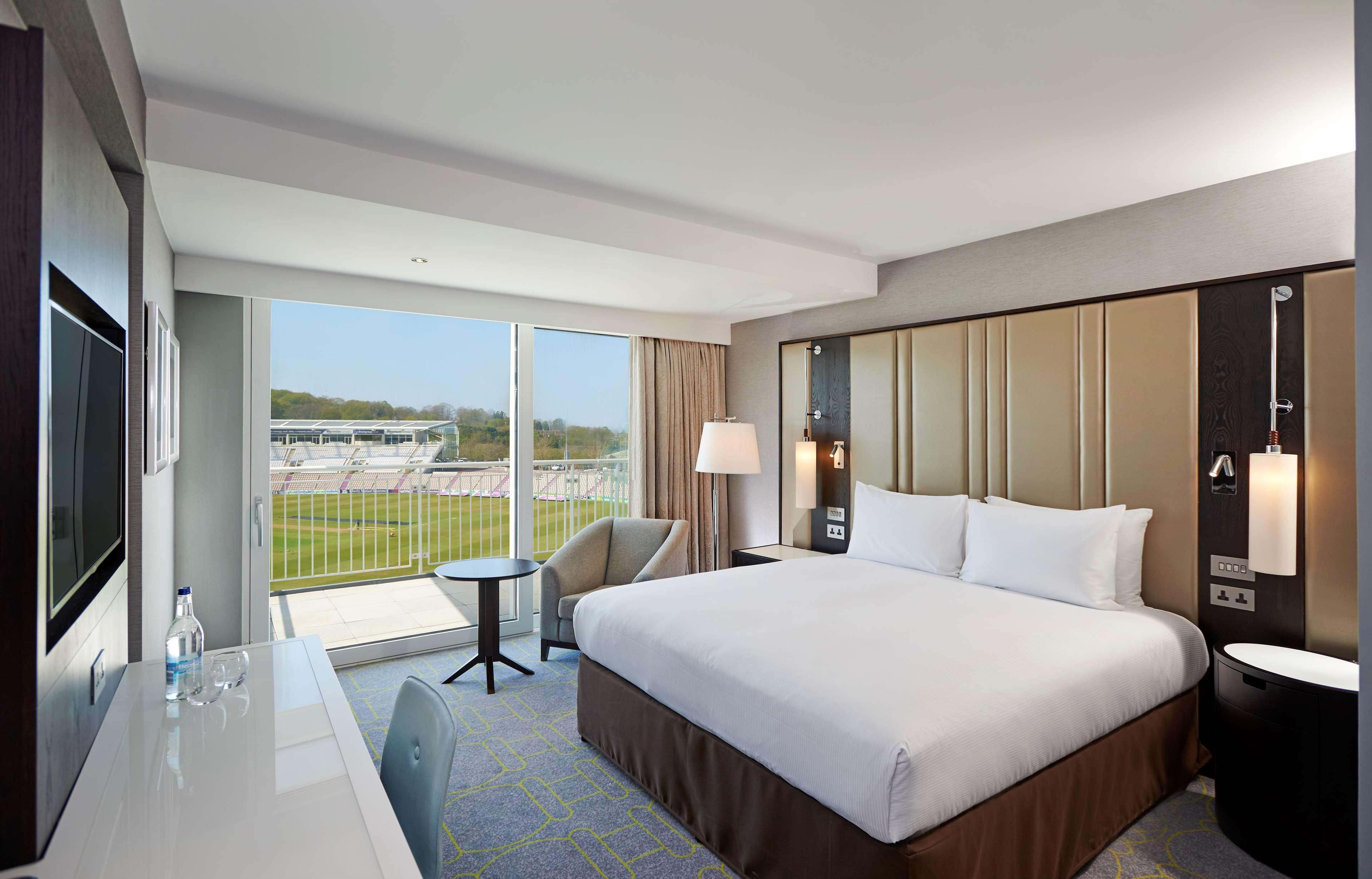 Hilton Southampton - Utilita Bowl Hotel Екстериор снимка