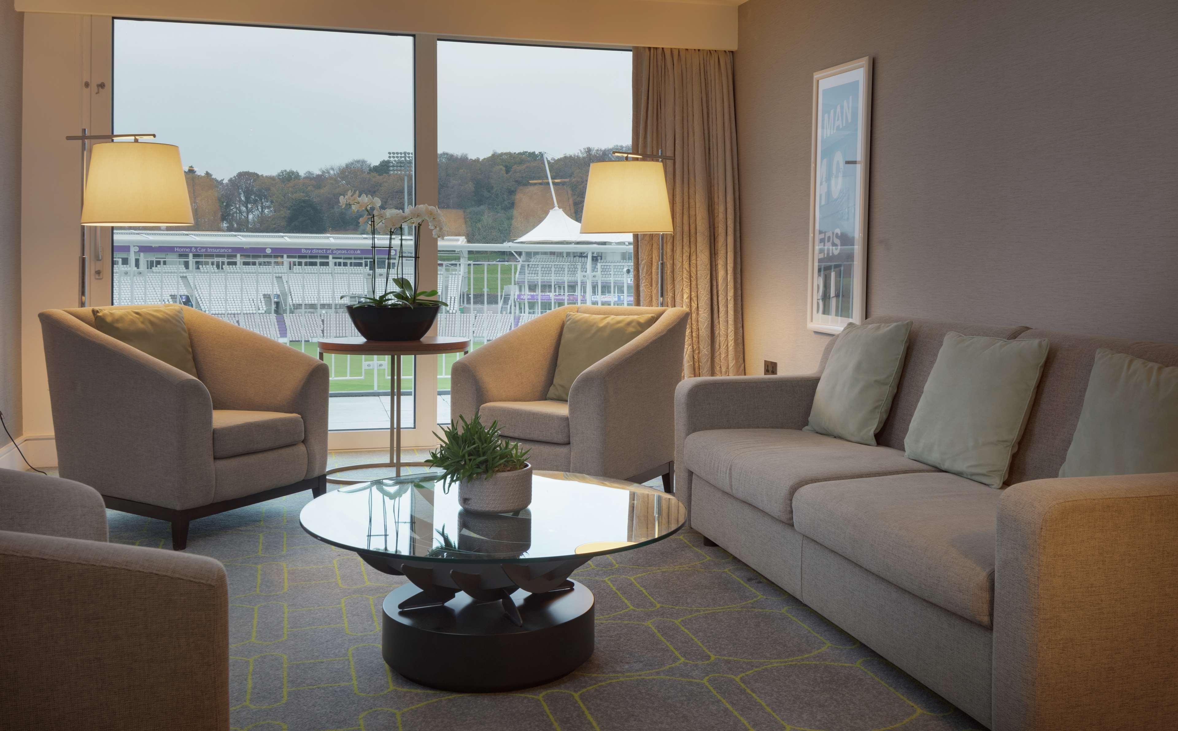 Hilton Southampton - Utilita Bowl Hotel Екстериор снимка