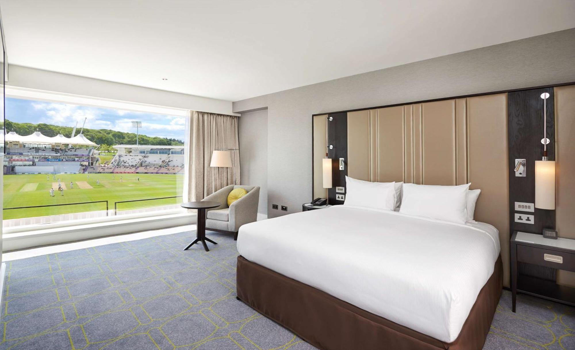 Hilton Southampton - Utilita Bowl Hotel Екстериор снимка